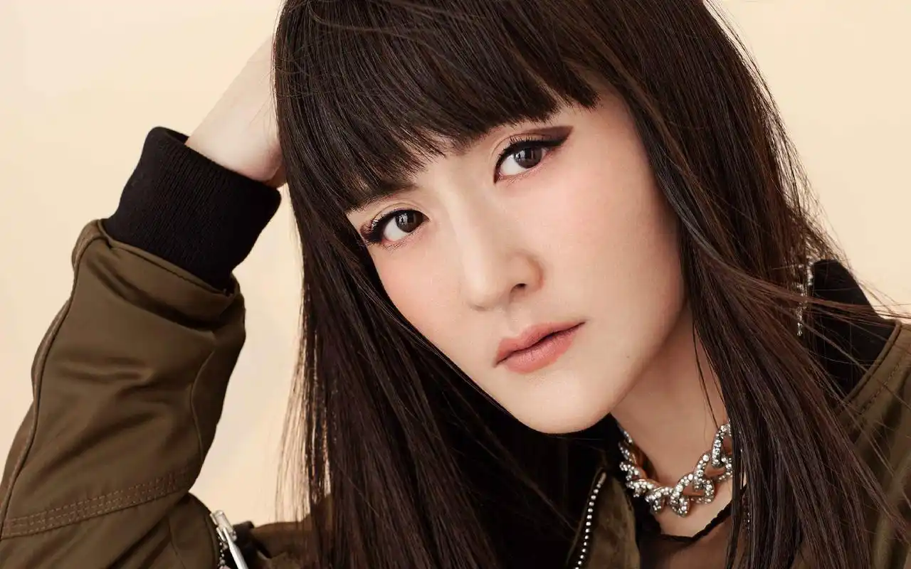 谢娜时尚高冷写真图片桌面壁纸