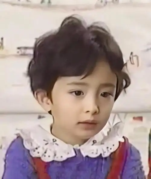 蜜蜂们来换上杨幂小时候的头像吧