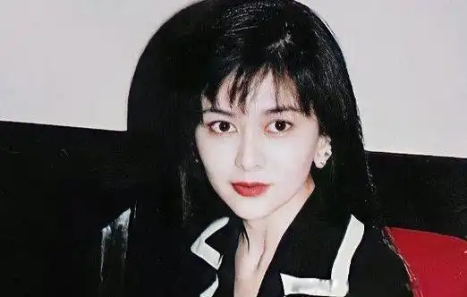 关之琳高尔夫球事件始末是怎么放进去的需要去医院