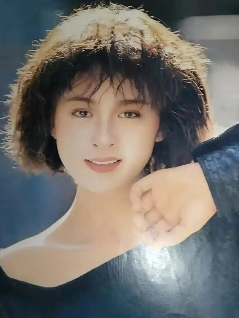 明星颜值的巅峰时刻一一刘嘉玲