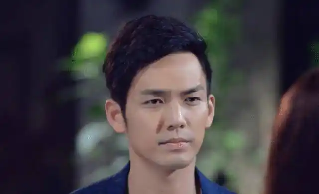 47岁钟汉良明显发胖,脸又肿又僵硬,一不小心撞到了张庭老公_明星_年纪