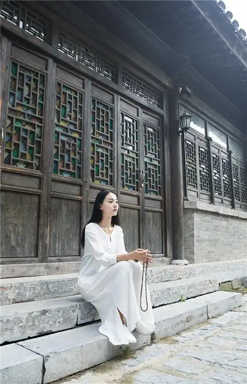 莲依群显瘦遮肚佛系中国风禅意麻布女装民族风连衣裙女春夏棉麻亚麻