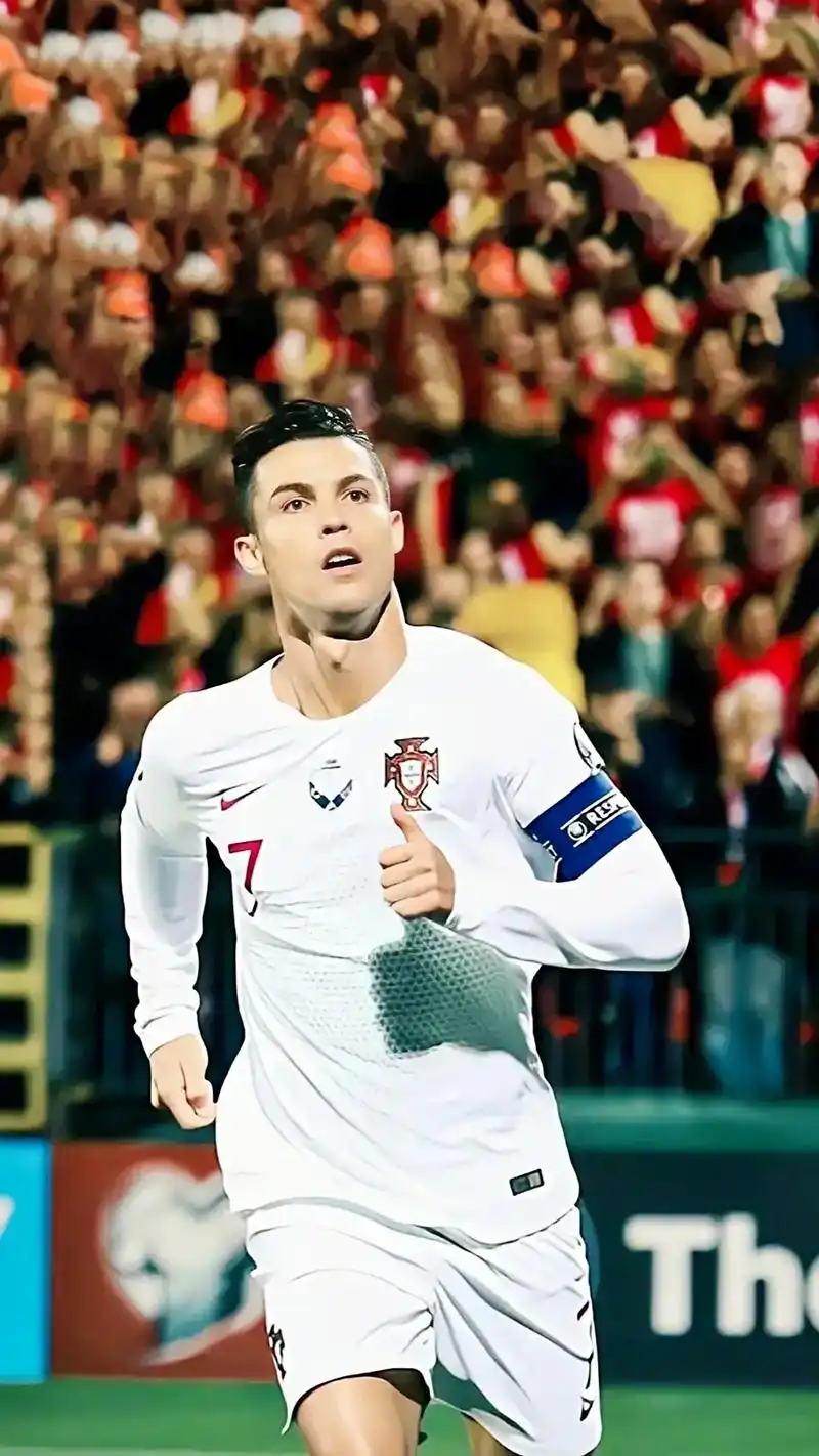 c罗照片合集之葡萄牙7815帅气逼人#足球 #葡萄牙 #c罗 # - 抖音