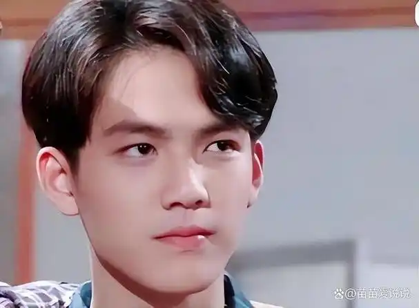 军艺校草杨洋真的是"塌房了.