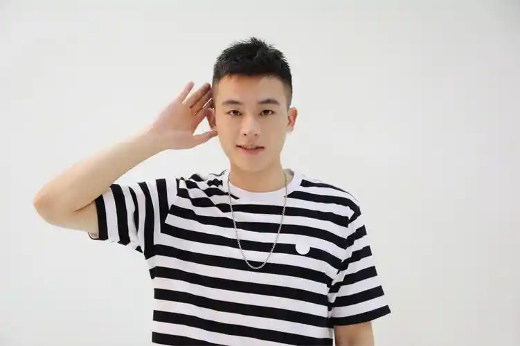 欧豪帅气写真,高清图片,壁纸-桌面城市