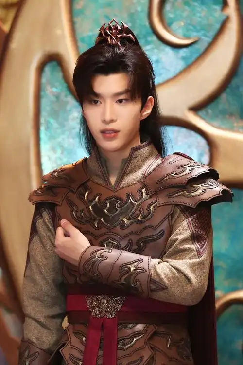 范丞丞新剧古装造型曝光出道一年就成为大型古装剧的男主