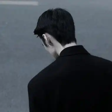 成熟稳重高端头像男,高端有品位男生头像_男生头像_头像控