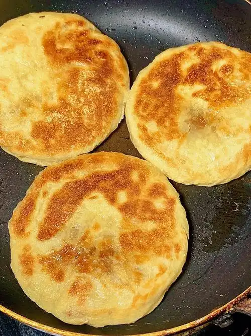 在超市看到这个肉饼要多囤!