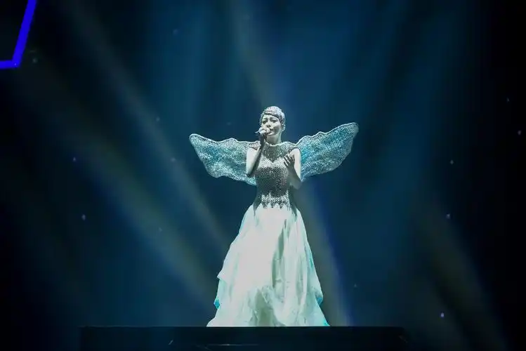 等了16年终于来了angela张韶涵超性感黑丝透视装开唱78首次开先列