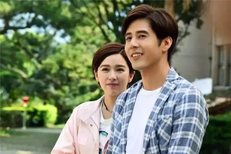 由阚清子,胡宇威,洪尧主演的《那刻的怦然心动》早于2017年12月18日就