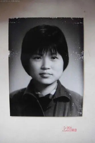 (67-76)                                                ,,,黑白