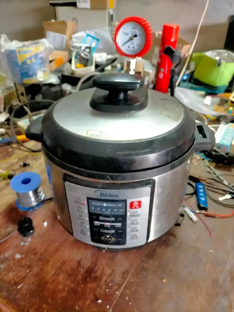 美的电压力锅不通电,更换viper22,4.7uf/450v - 抖音