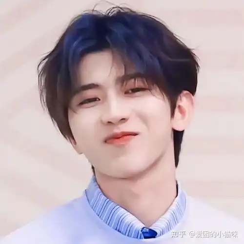 想要蔡徐坤在跑男小丑那一集的笑的动图 真的超级可爱 谢谢!