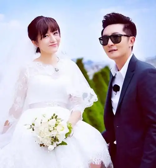 回顾郭京飞陆毅连襟与鲍蕾妹一月闪婚16年相伴生一子幸福美满