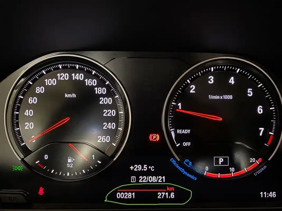 宝马x1仪表盘指示灯07 请教宝马车主x1仪表盘这几个灯是什么意思?