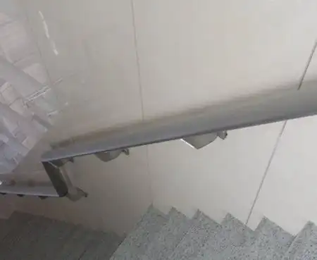 青岛不锈钢靠墙扶手