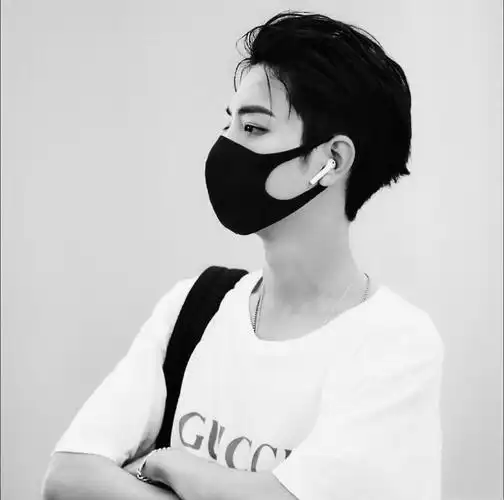 【博君一肖】肖战机场图 头像 - 高清图片,堆糖,美图壁纸兴趣社区