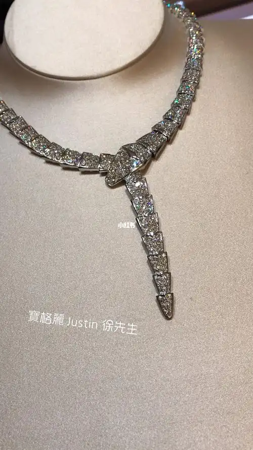 宝格丽经典serpenti蛇全钻白金珠宝项链