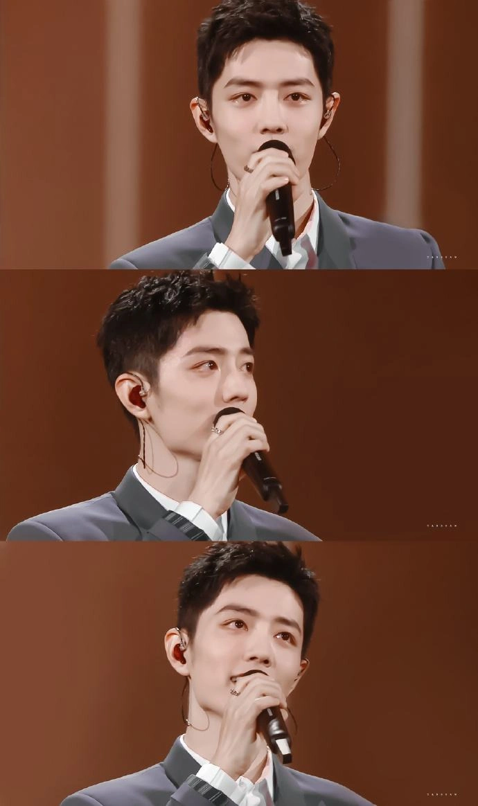 星光大赏赵丽颖王一博获大奖肖战唱歌落泪哽咽这一年很不容易