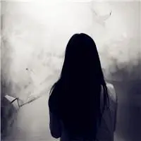 qq头像女生黑白伤感头像高冷孤独寂寞又无聊的女人