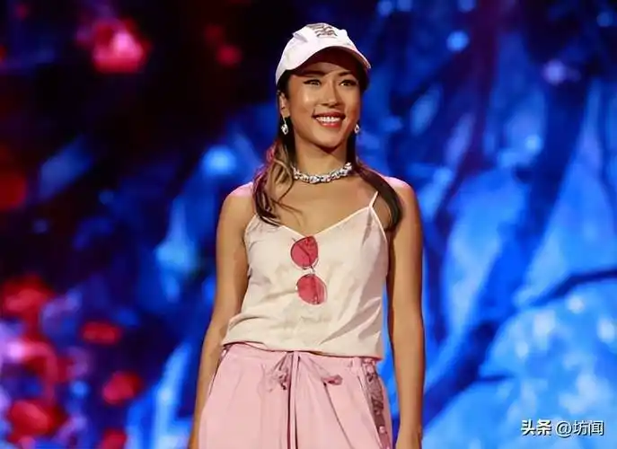 再看好声音第一季,才发现吉克隽逸才是最不简单的那个人_节目_酒吧