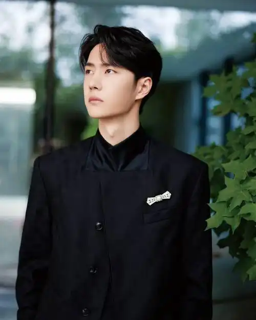 王一博暗纹西装##王一博