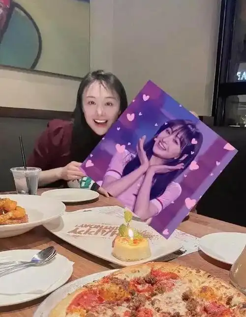 郑爽近况曝光,身体肿得像个大妈,球迷心疼他,希望他早日报仇!