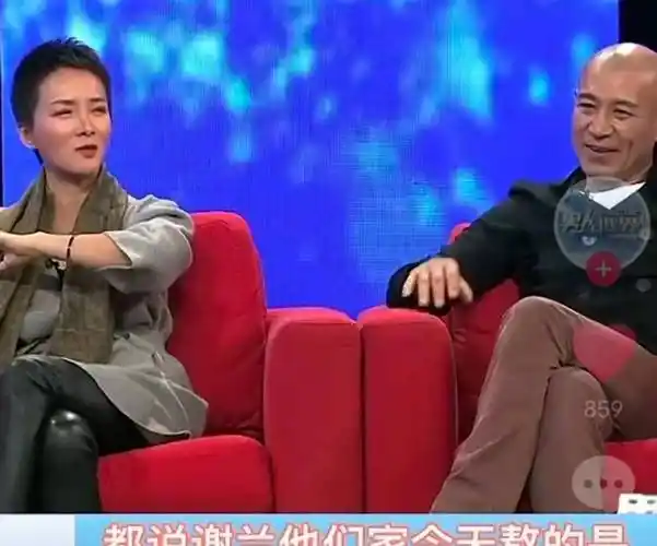 师小红因爱妻子谢兰,息影并且愿意丁克,愿意替她照顾聋哑父母_因为