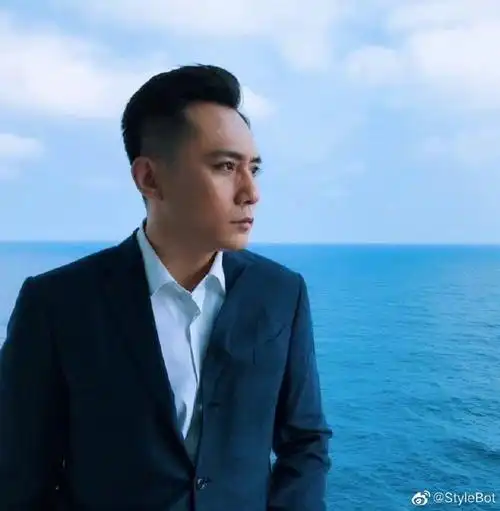 刘烨长发造型旧照