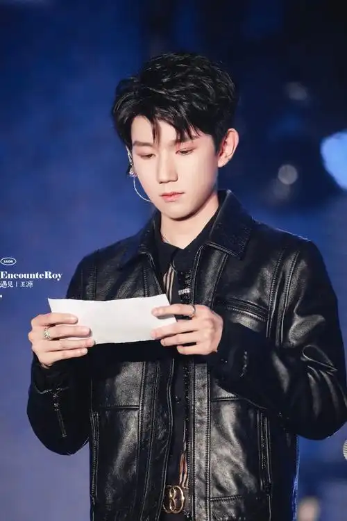王源超话#王源绿海#  最佳演唱会,是你的每一场,也是你的下一场.