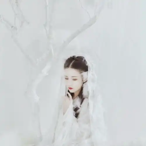 白纱女生头像古风真人超清好看的古风女头白色图片