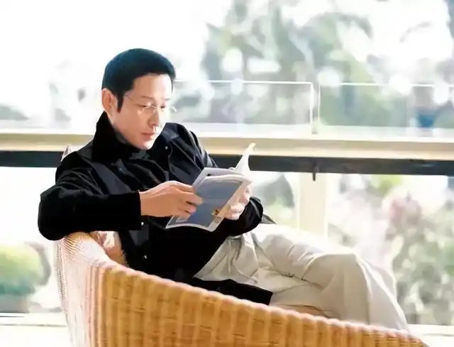 陈道明娶央视主持人恩爱40年和妻子相互成就女儿是他的骄傲