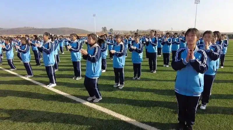 建水临安高级中学秀出花样课间操助力科学健身