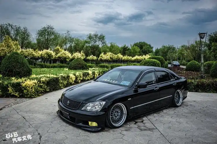 呼和浩特车友12代皇冠姿态塑造之旅