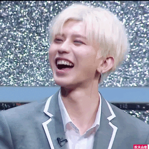 【点击收获快乐】为蔡徐坤建一座动图楼