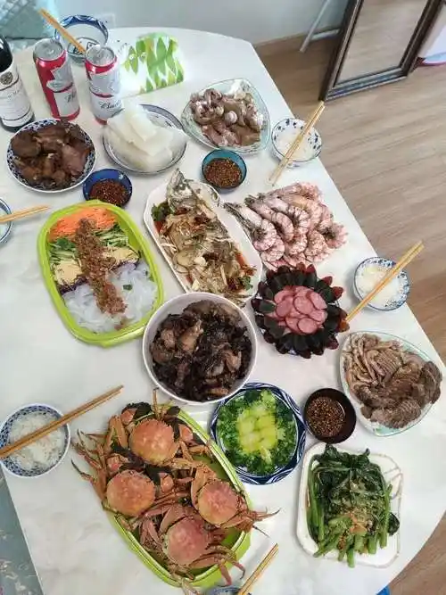 除夕夜的年夜饭——是每个家庭膝下承欢,和谐幸福的日子!