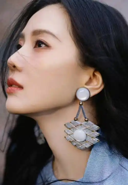 刘诗诗亮相米兰时装周,这状态绝了!