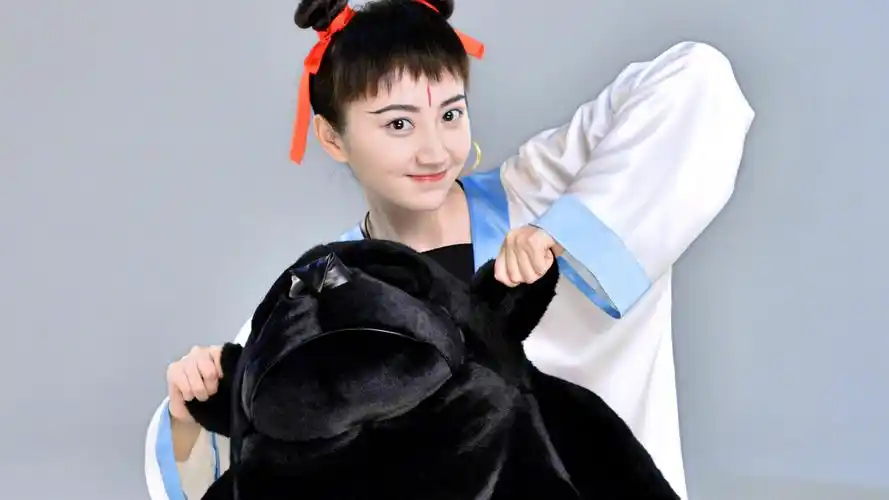 美女明星景甜哪吒造型桌面壁纸