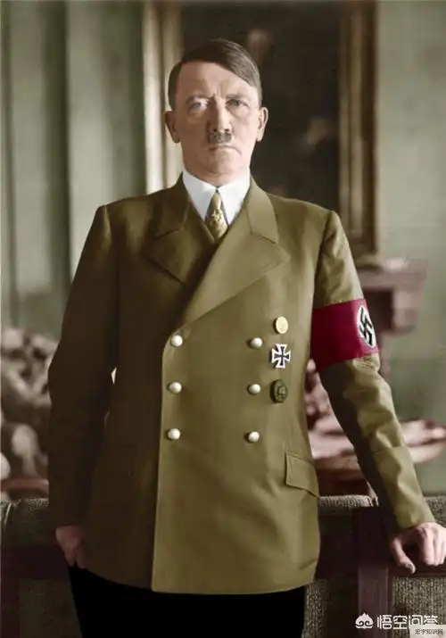 但国人对德国的宽容度要远远高于日本,不仅纳粹德国的漂亮军服长期被