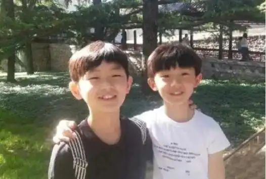 马嘉祺有个双胞胎哥哥