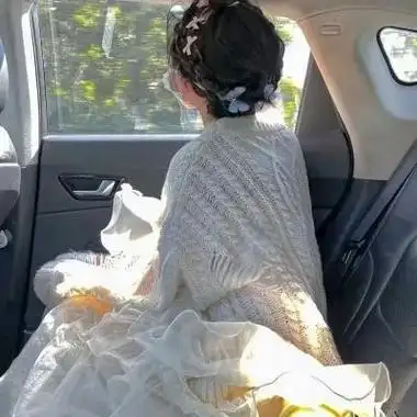 女头像真人图片背影