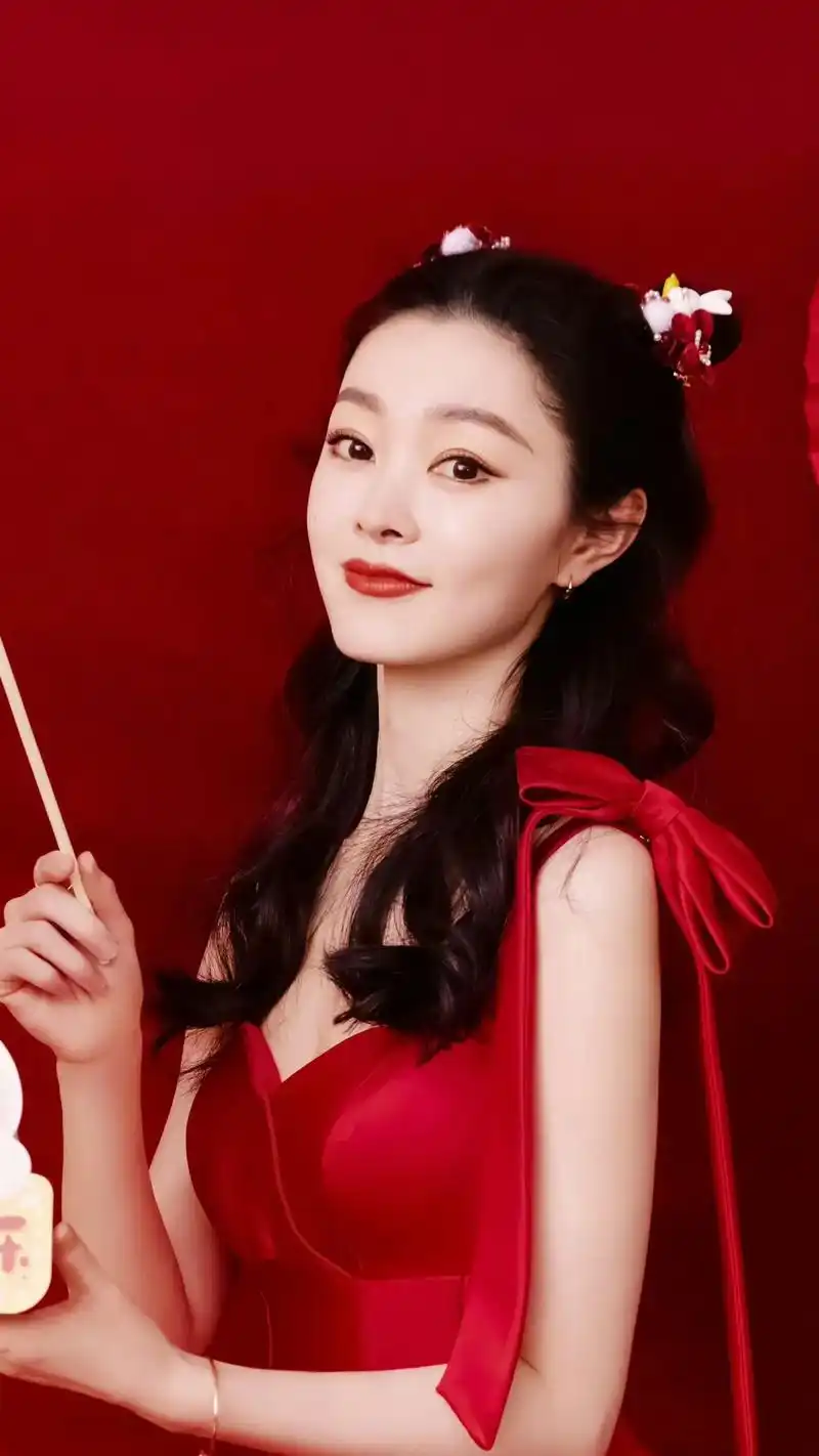 宋轶壁纸.旗袍女神,甜妹#我的宝藏女孩 #壁纸 #欢迎取图  - 抖音