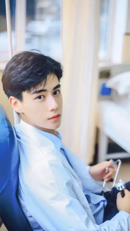 胡一天《致我们单纯的小美好》剧照手机壁纸