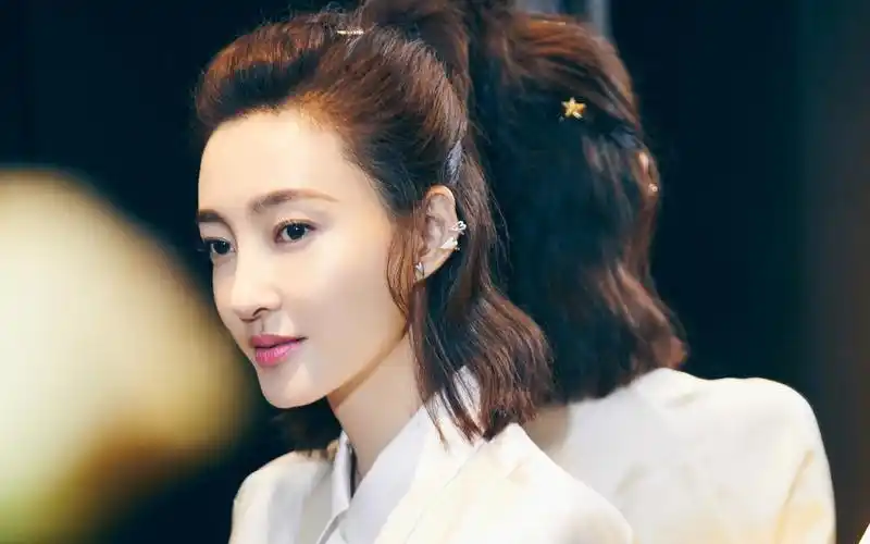 女明星王丽坤图片壁纸-美女壁纸-高清美女图片-第9图-娟娟壁纸