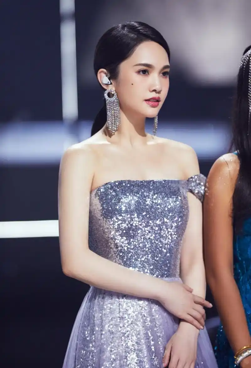 听到李荣浩却1秒破功,小表情太可爱|乘风破浪的姐姐2|杨丞琳|李荣浩