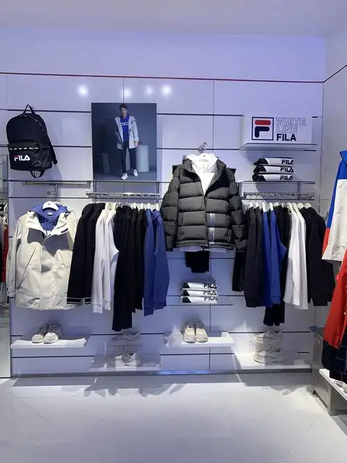 龙湖星悦荟fila陈列照2019年11月28日