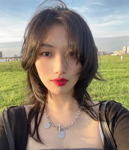 最新流行发型设计 女生长发狼尾头_狼头发型 - 美发站