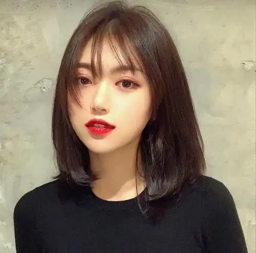 想剪齐肩发怎么做更好看?这款发型还很减龄,做气质女生!