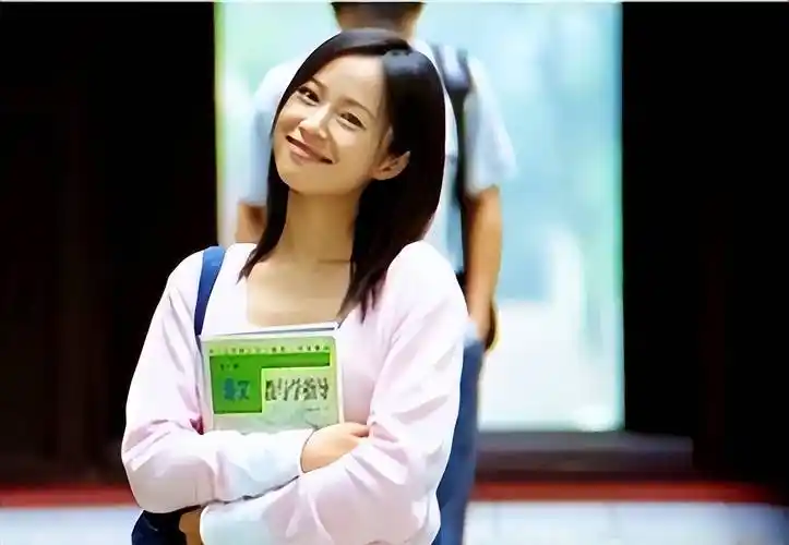 陈道明甘愿自降片酬也要捧她,认干爹,做小三江一燕是如何上位的