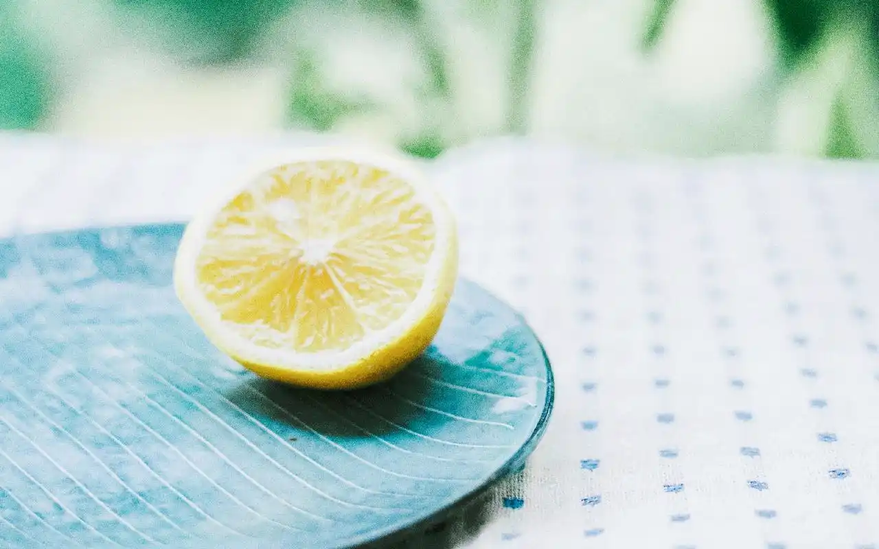 唯美小清新简约静物柠檬相机治愈